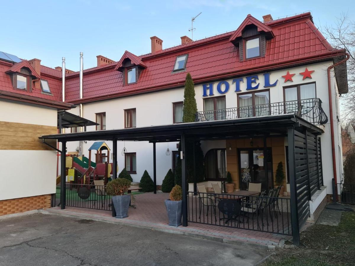 Hotel Mimoza Libusza ภายนอก รูปภาพ